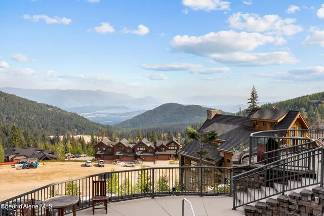 $1,980,000 | 124 Village Lane, Unit 418, Sandpoint, ID 83864