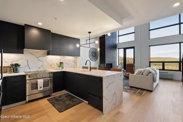 $1,980,000 | 124 Village Lane, Unit 418, Sandpoint, ID 83864