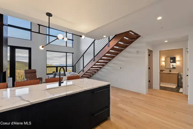 $1,980,000 | 124 Village Lane, Unit 418, Sandpoint, ID 83864