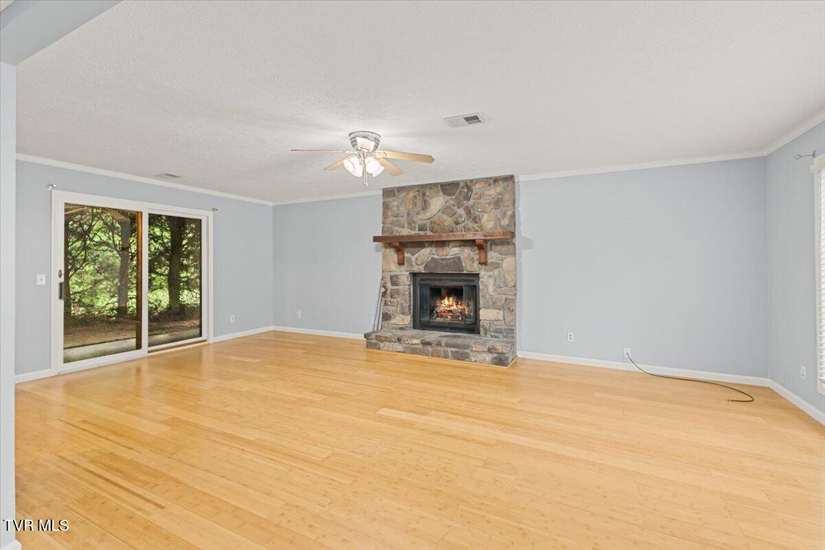 660 Fox Meadow Road, Unit 8 Elizabethton, TN 37643 - Photo 8 of 44 08-128A7368