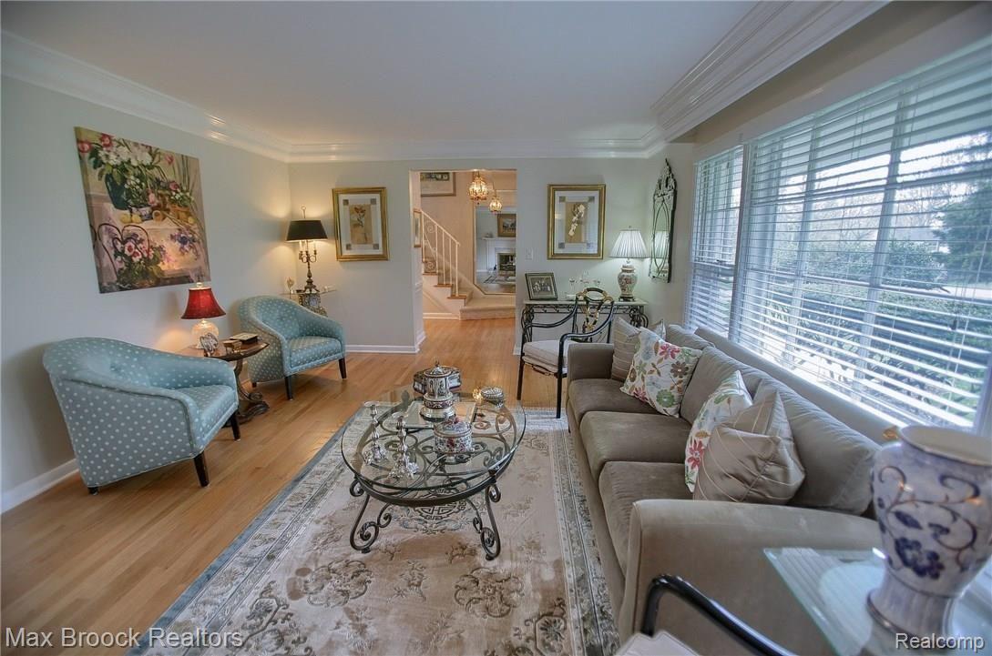 Living_Room_2nd_View.jpg