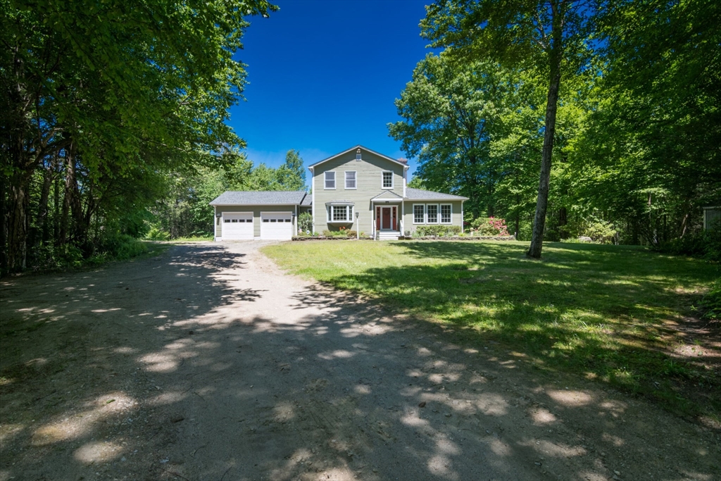 26 Briar Hill Road Williamsburg, MA 01096 - Photo 2 of 41