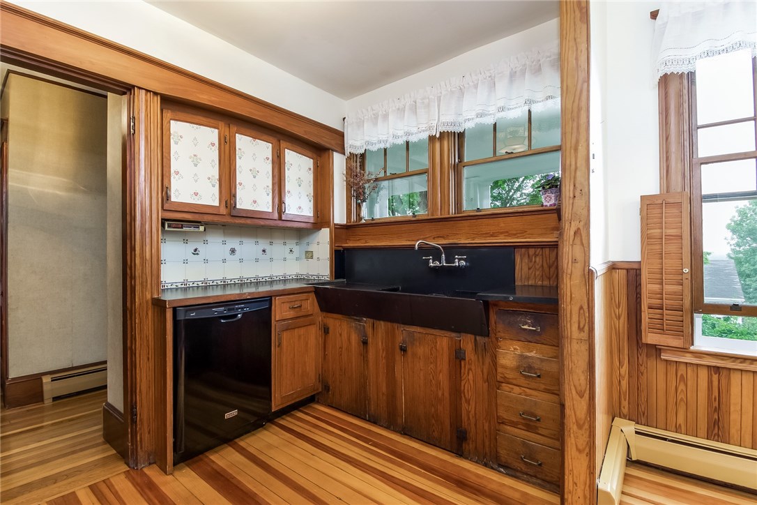 71 Highland Road Tiverton, RI 02878 - Photo 14 of 39