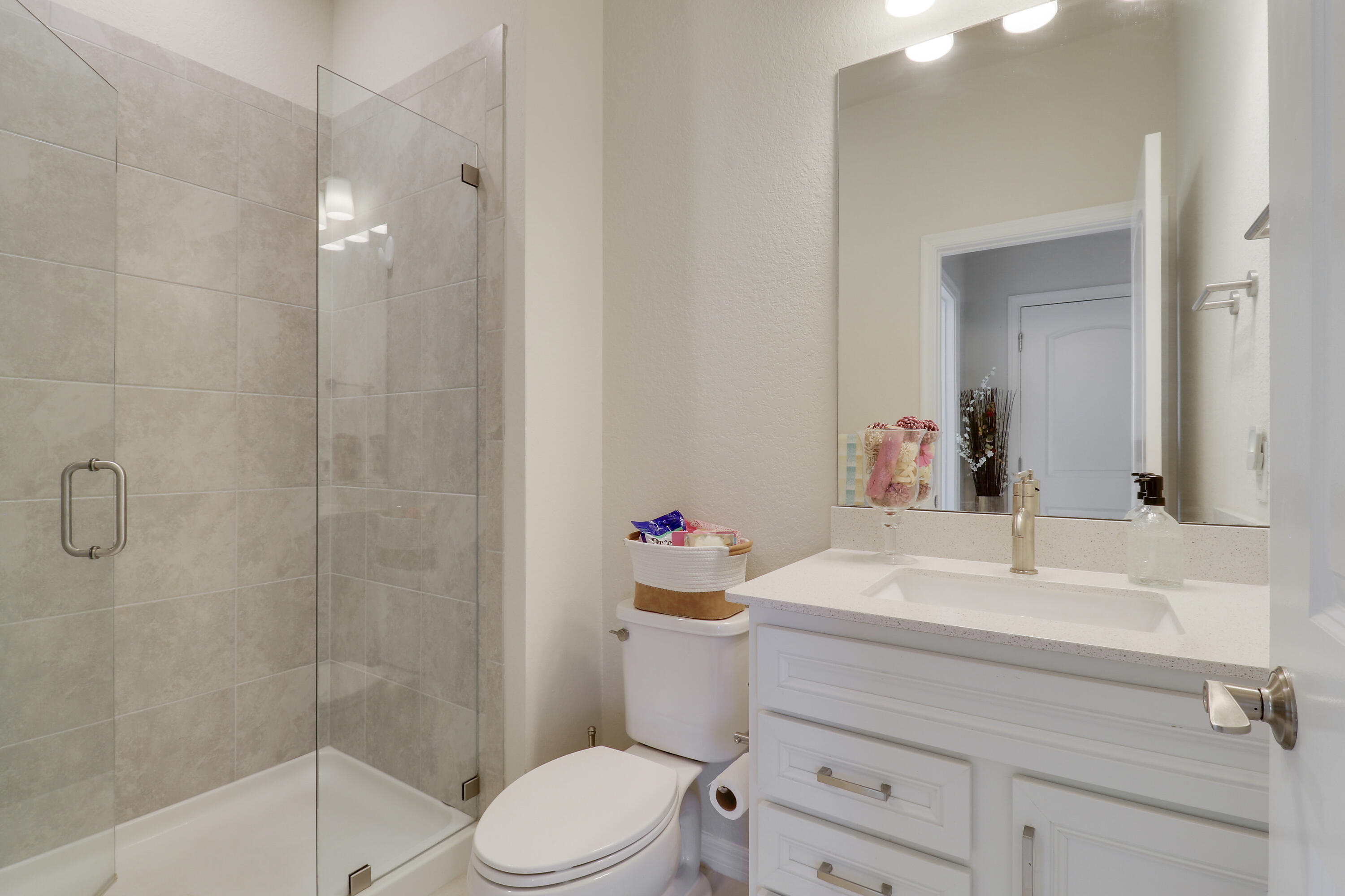 4795 Chantilly Road Wellington, FL 33467 - Photo 24 of 33 Upstairs Bathroom Two