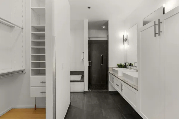 $2,500 | 700 12th Avenue South, Unit 1110, Nashville, TN 37203