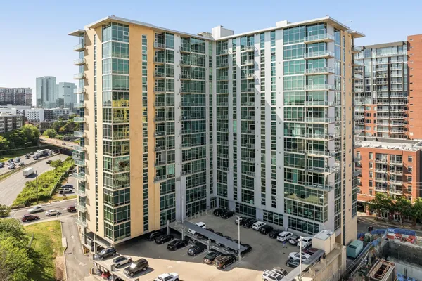 $2,500 | 700 12th Avenue South, Unit 1110, Nashville, TN 37203