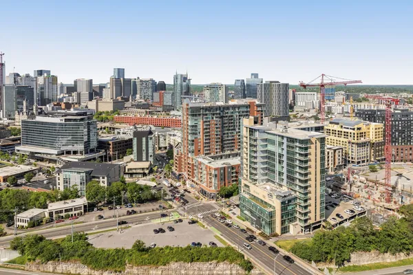 $2,500 | 700 12th Avenue South, Unit 1110, Nashville, TN 37203