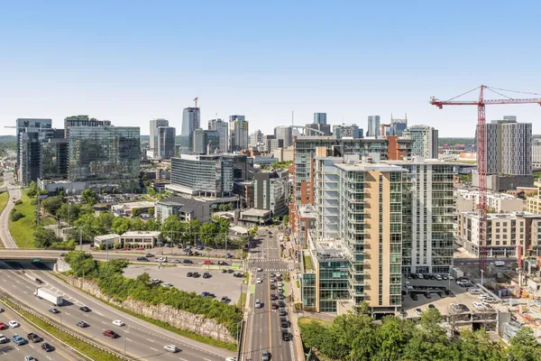 $2,500 | 700 12th Avenue South, Unit 1110, Nashville, TN 37203