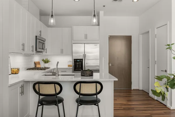 $2,500 | 700 12th Avenue South, Unit 1110, Nashville, TN 37203