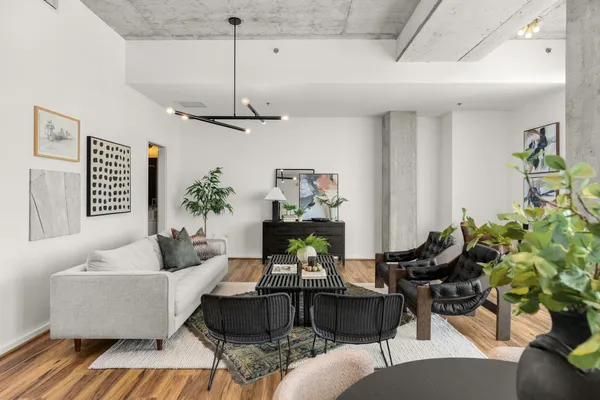 $2,500 | 700 12th Avenue South, Unit 1110, Nashville, TN 37203