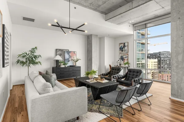 $2,500 | 700 12th Avenue South, Unit 1110, Nashville, TN 37203