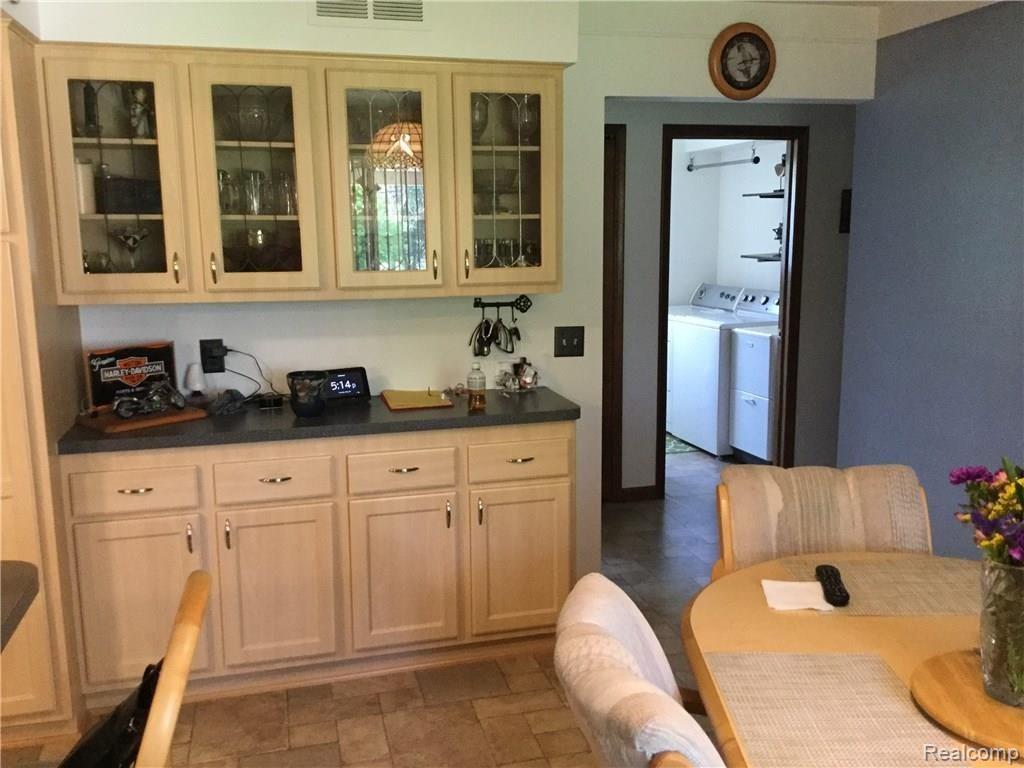 1331 East Buell Road Rochester, MI 48306 - Photo 9 of 43 Gallery Image 9