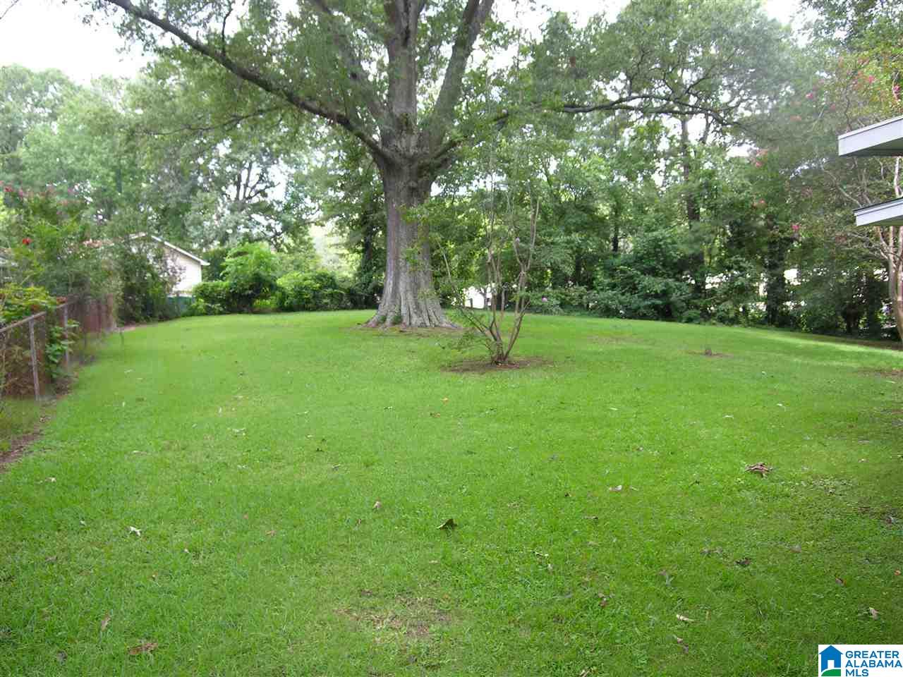 536 Edgecrest Circle Birmingham, AL 35209 - Photo 2 of 33