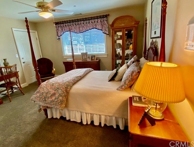 1010 Black Oaks Drive Lake Arrowhead, CA 92352 - Photo 37 of 52 a bedroom with bed and window