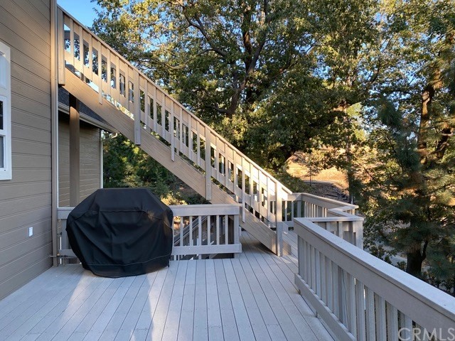 1010 Black Oaks Drive Lake Arrowhead, CA 92352 - Photo 50 of 52 a view of balcony with wooden floor and fence
