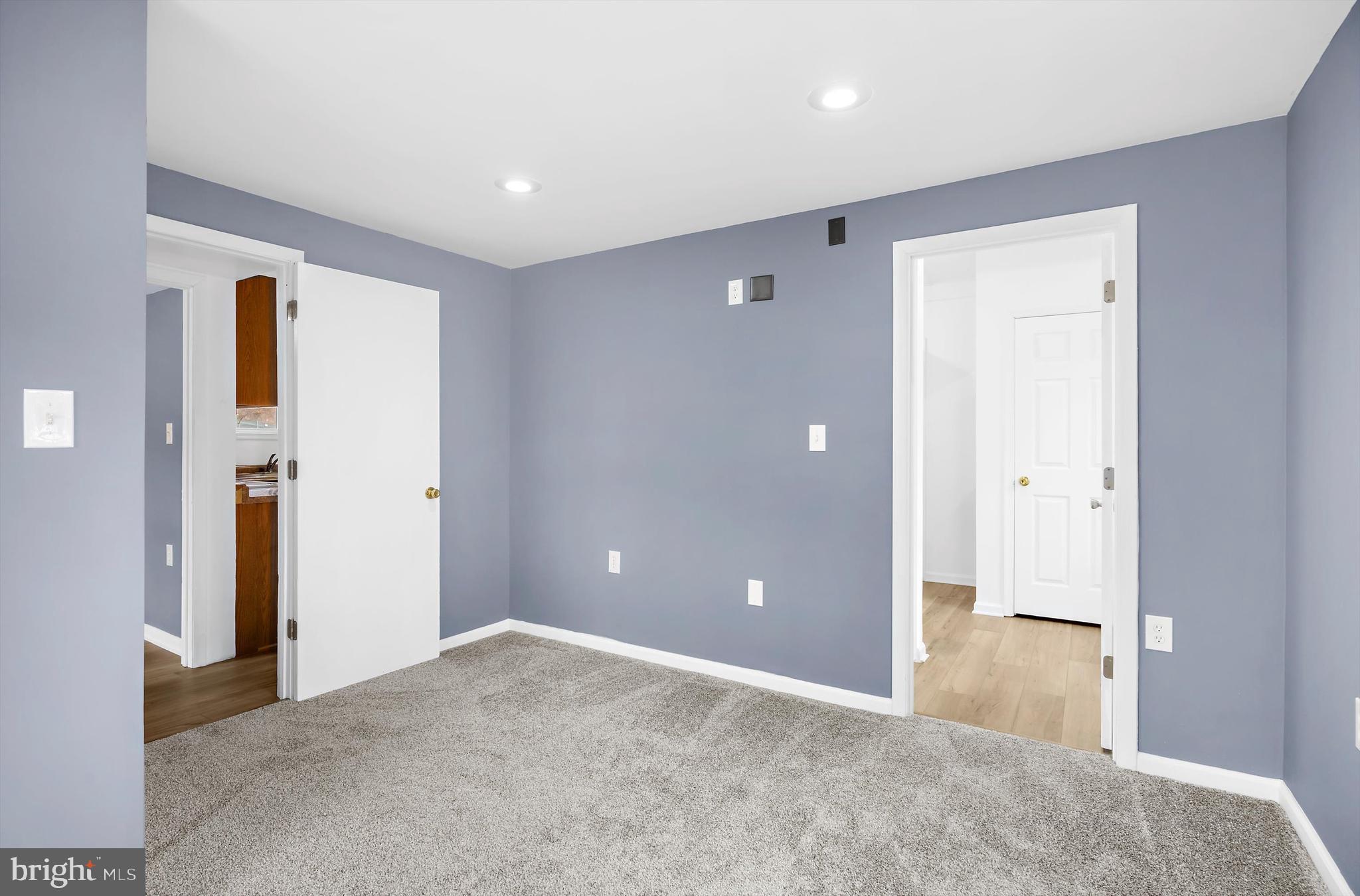 2219 Back Road Sharpsburg, MD 21782 - Photo 11 of 31 a view of a big room with closet and windows