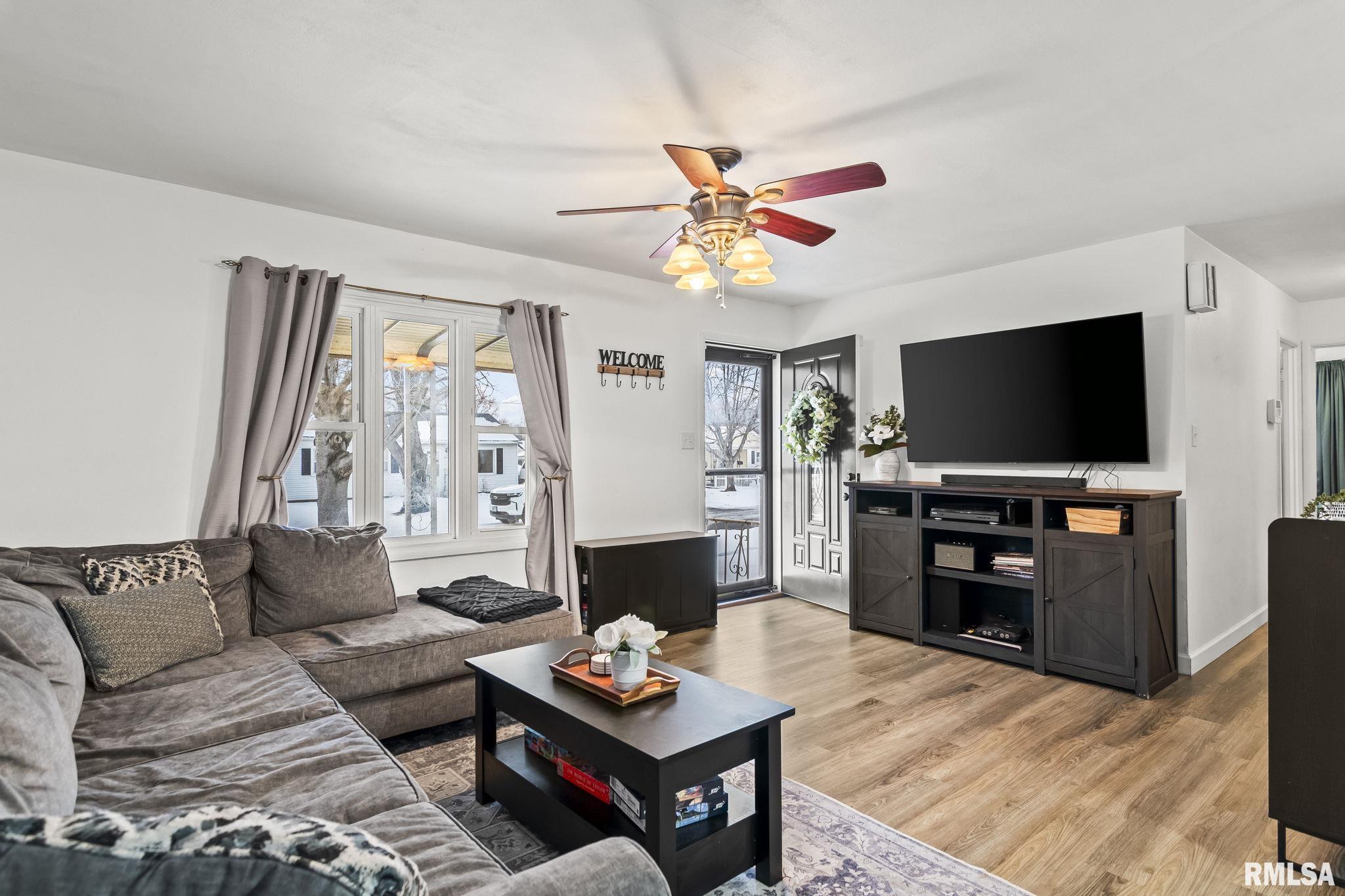 1016 Johnson Lane Springfield, IL 62702 - Photo 4 of 30