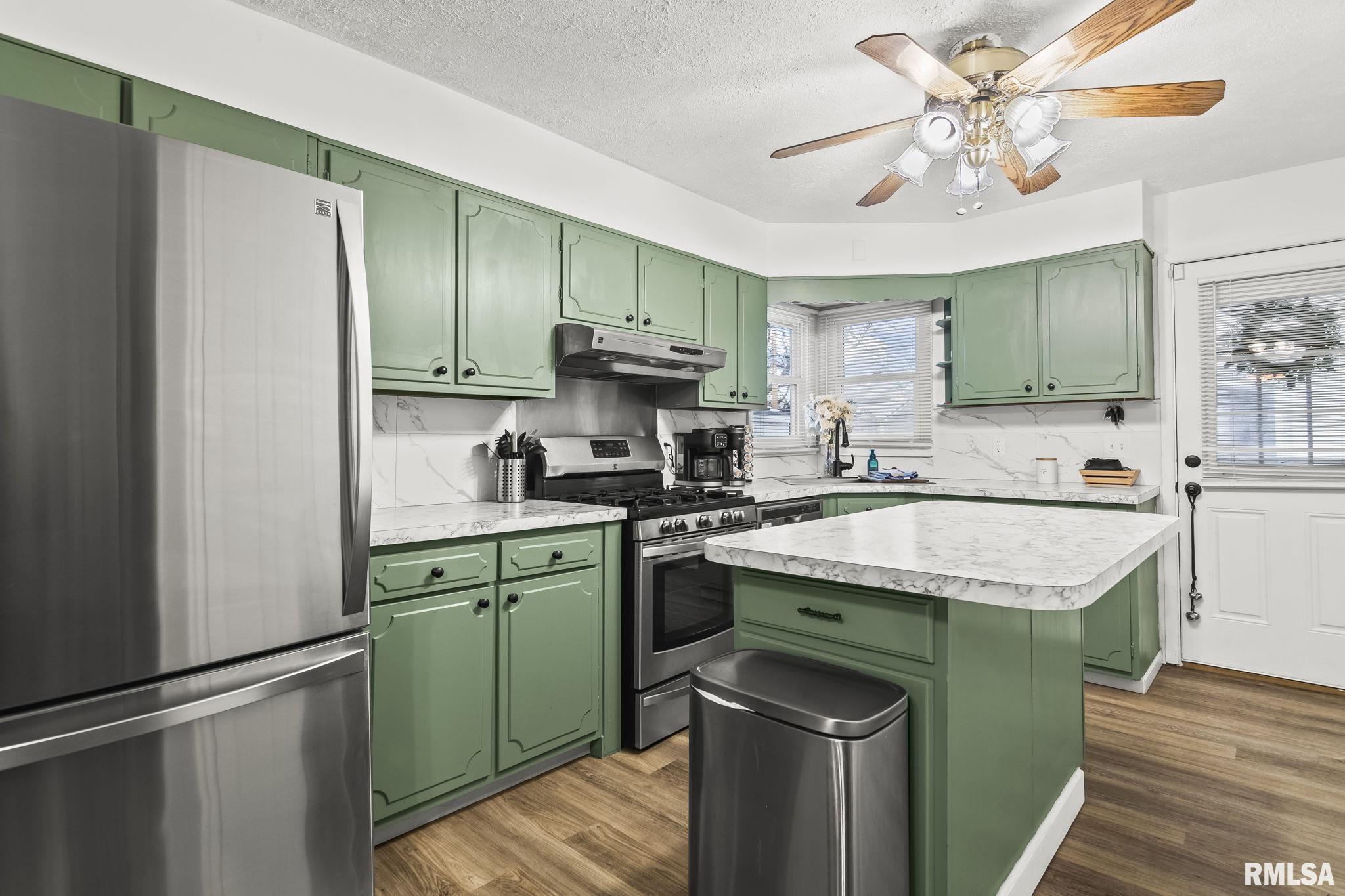 1016 Johnson Lane Springfield, IL 62702 - Photo 8 of 30