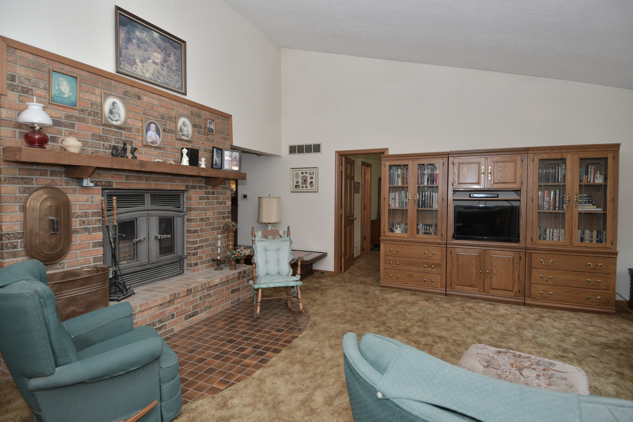 3850 Wicker Road Indianapolis, IN 46217 - Photo 4 of 90 Gallery Image 4