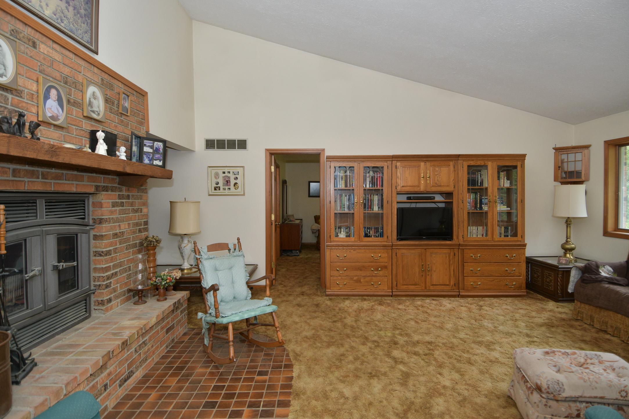 3850 Wicker Road Indianapolis, IN 46217 - Photo 5 of 90 Gallery Image 5