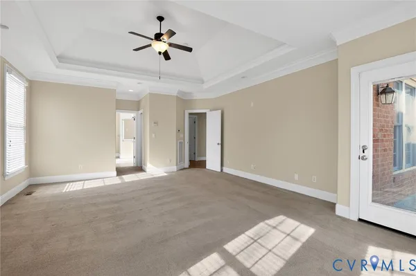 a view of a livingroom with an empty space