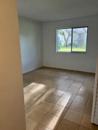 $187,500 | 501 Gardens Drive, Unit 101, Pompano Beach, FL 33069