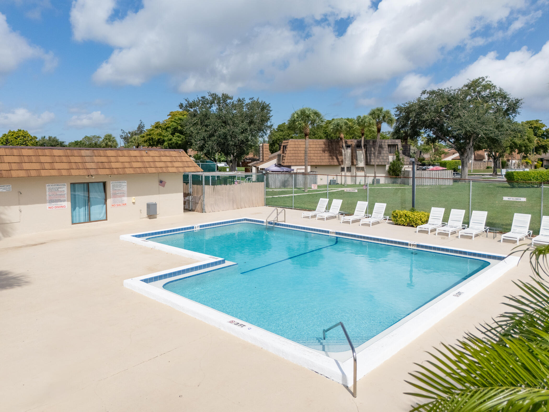 (c) Clark 4135 Palm Bay Circle B-027