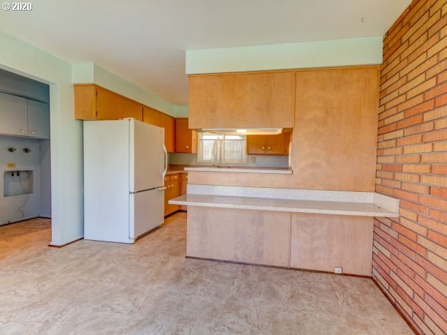 111 Greenvale Drive Springfield, OR 97477 - Photo 12 of 26 Gallery Image 12