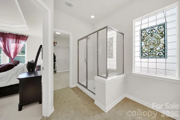 a view of entryway with workspace