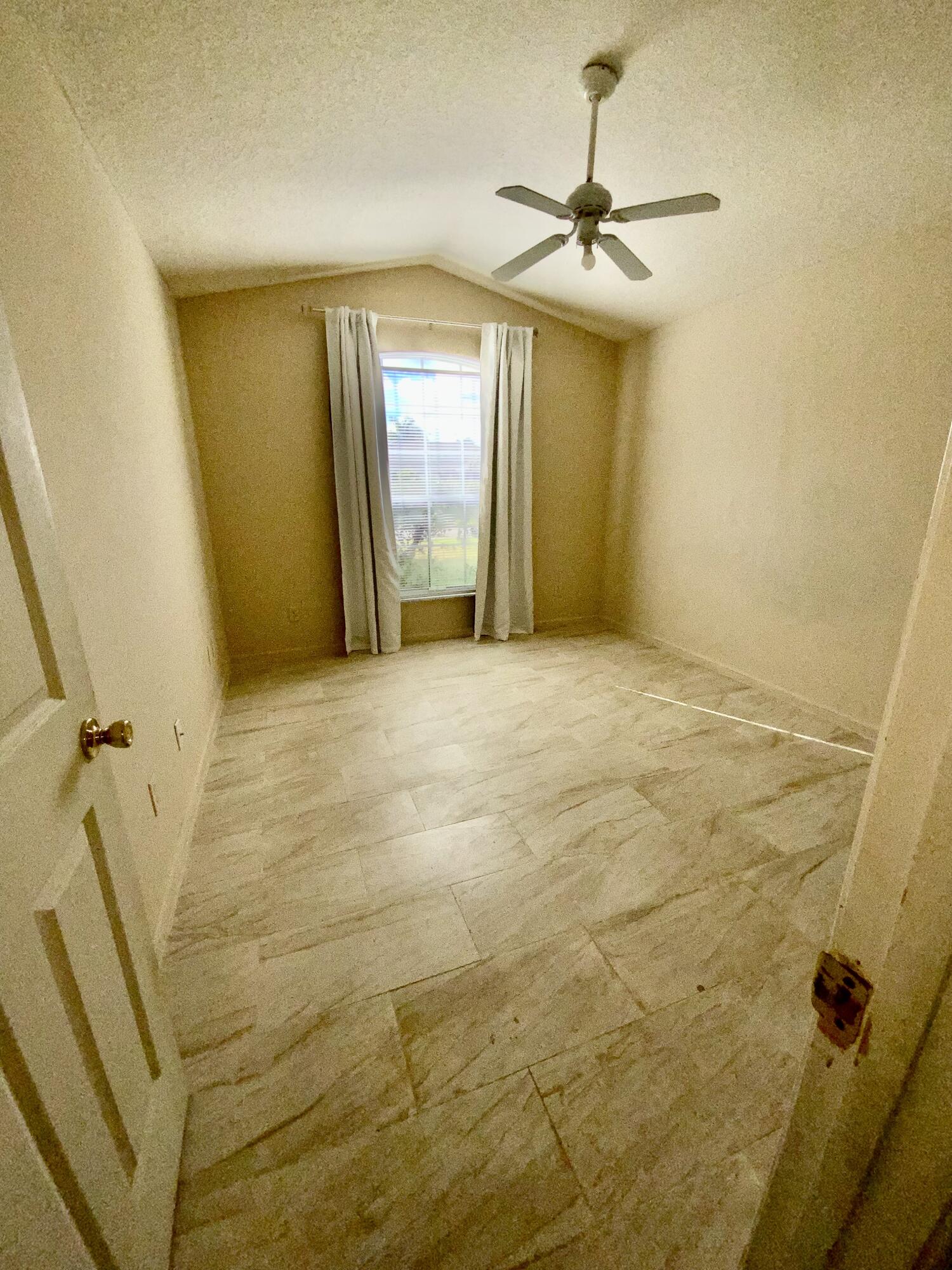 1157 Southeast Mendavia Avenue Port St. Lucie, FL 34952 - Photo 14 of 20 IMG_0015