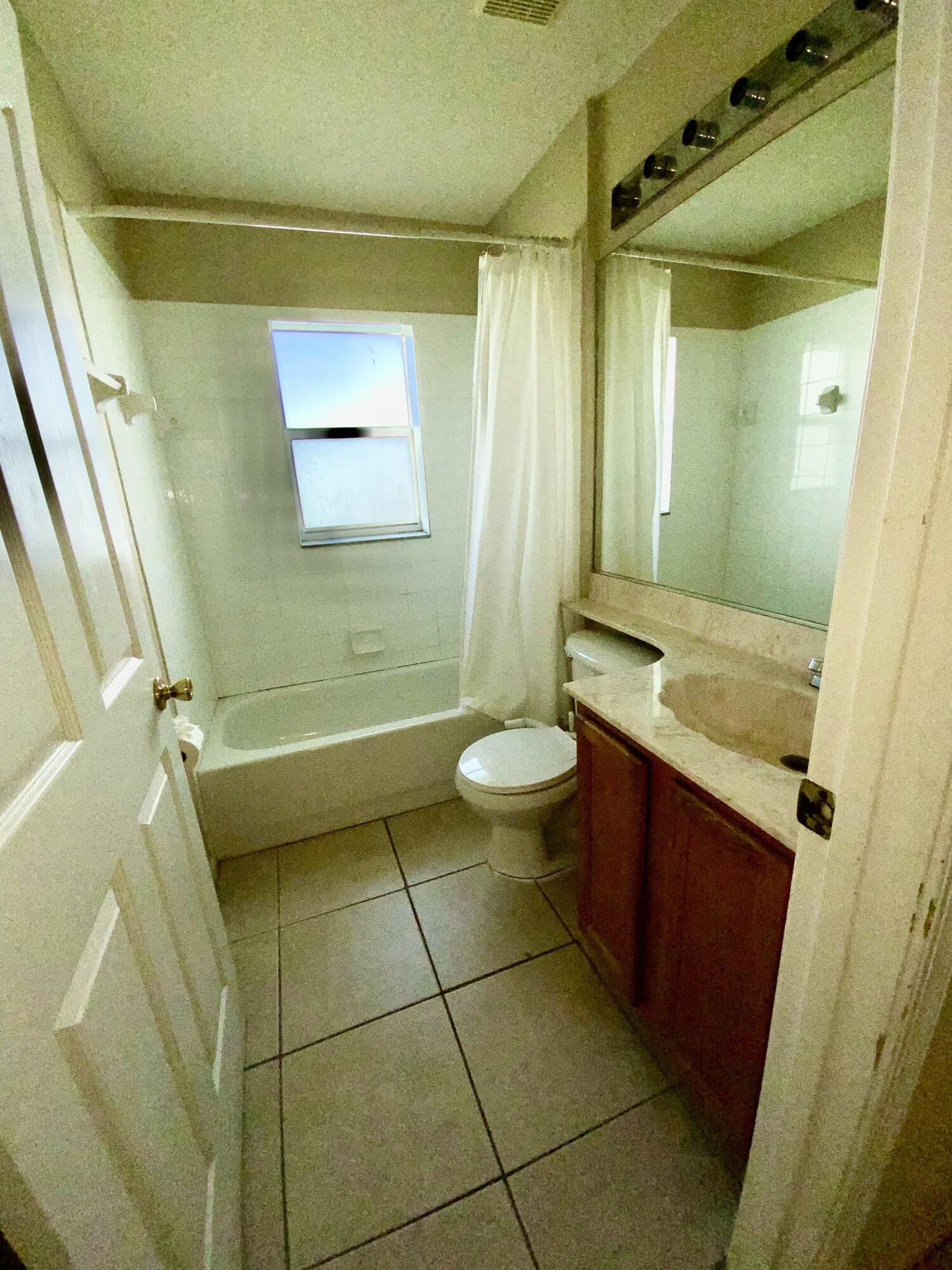 1157 Southeast Mendavia Avenue Port St. Lucie, FL 34952 - Photo 15 of 20 IMG_0014