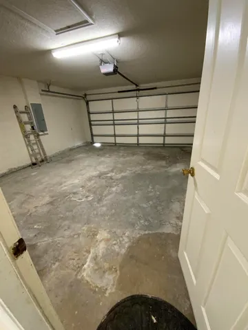 $2,300 | 1157 Southeast Mendavia Avenue, Port St. Lucie, FL 34952