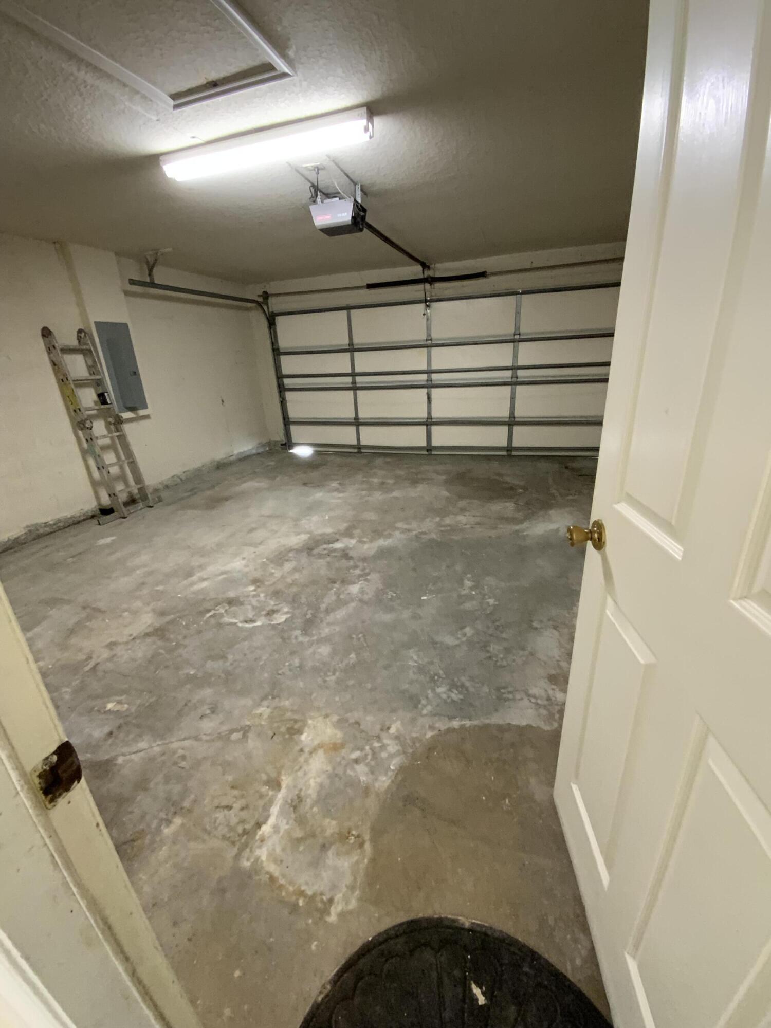 1157 Southeast Mendavia Avenue Port St. Lucie, FL 34952 - Photo 17 of 20 IMG_0026