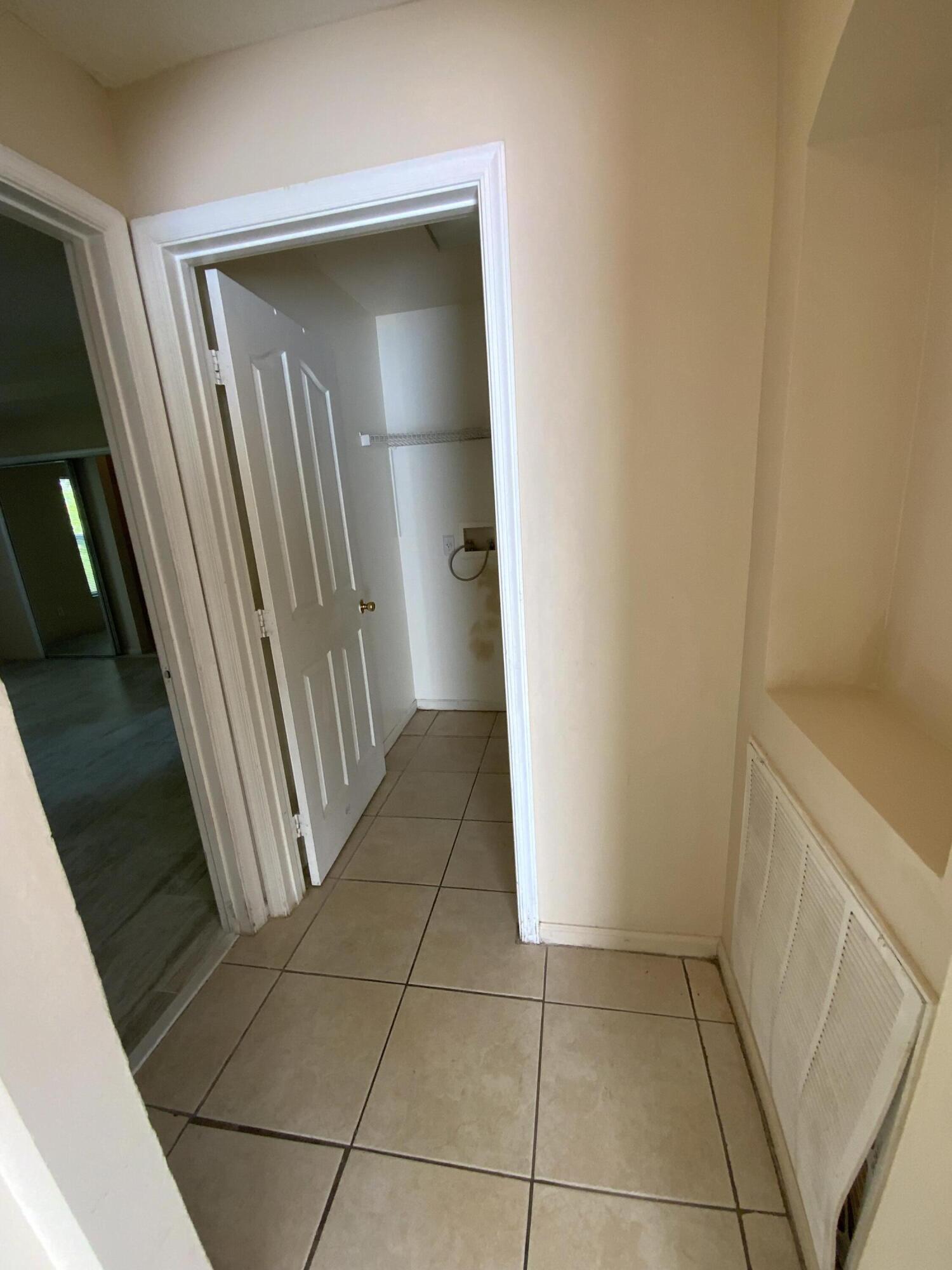 1157 Southeast Mendavia Avenue Port St. Lucie, FL 34952 - Photo 18 of 20 IMG_0027