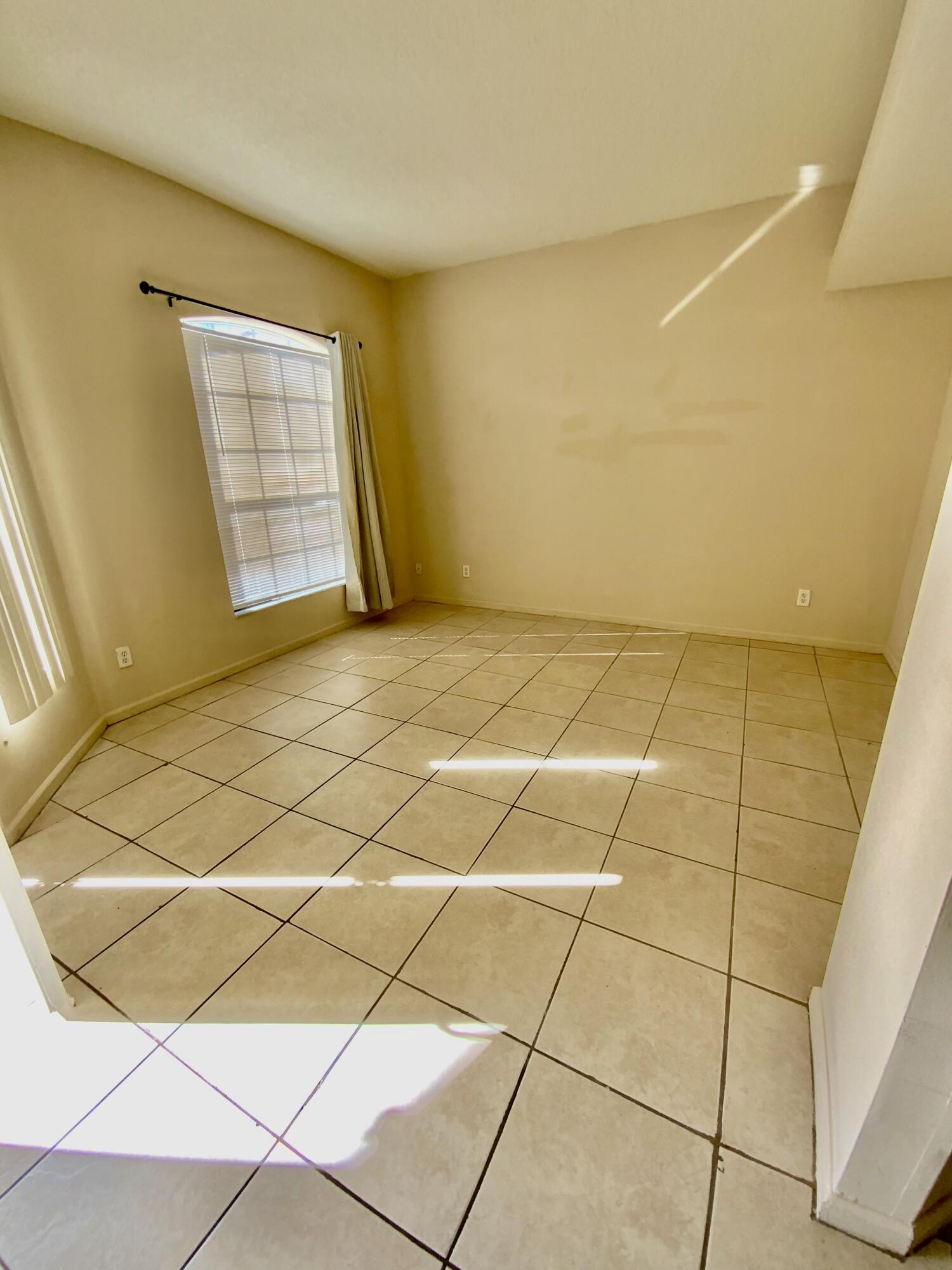 1157 Southeast Mendavia Avenue Port St. Lucie, FL 34952 - Photo 3 of 20 IMG_0024