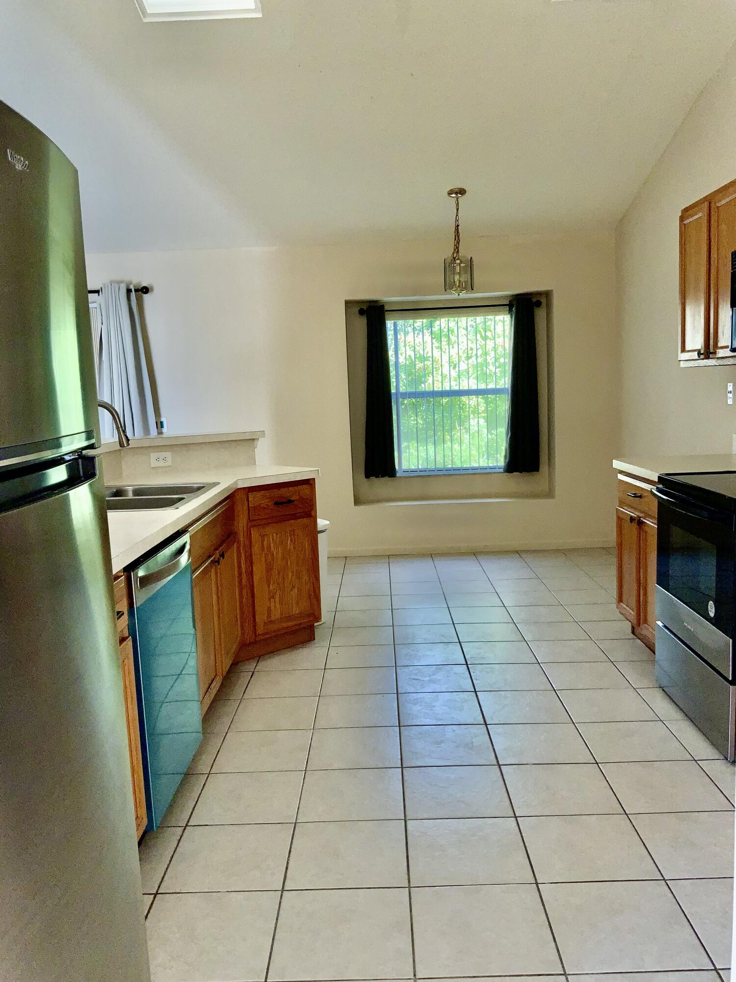 1157 Southeast Mendavia Avenue Port St. Lucie, FL 34952 - Photo 6 of 20 IMG_0009