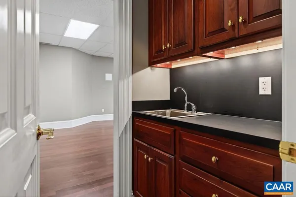 $2,400,000 | 0 Bryant Mountain Road, Roseland, VA 22967