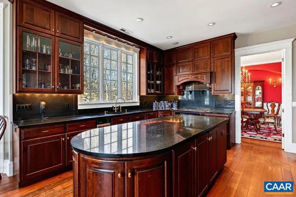 $2,400,000 | 0 Bryant Mountain Road, Roseland, VA 22967