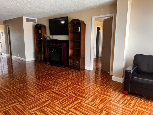 $150,000 | 4070 Tivoli Court, Unit 202, Lake Worth, FL 33467