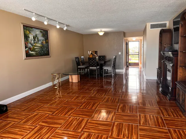 $150,000 | 4070 Tivoli Court, Unit 202, Lake Worth, FL 33467