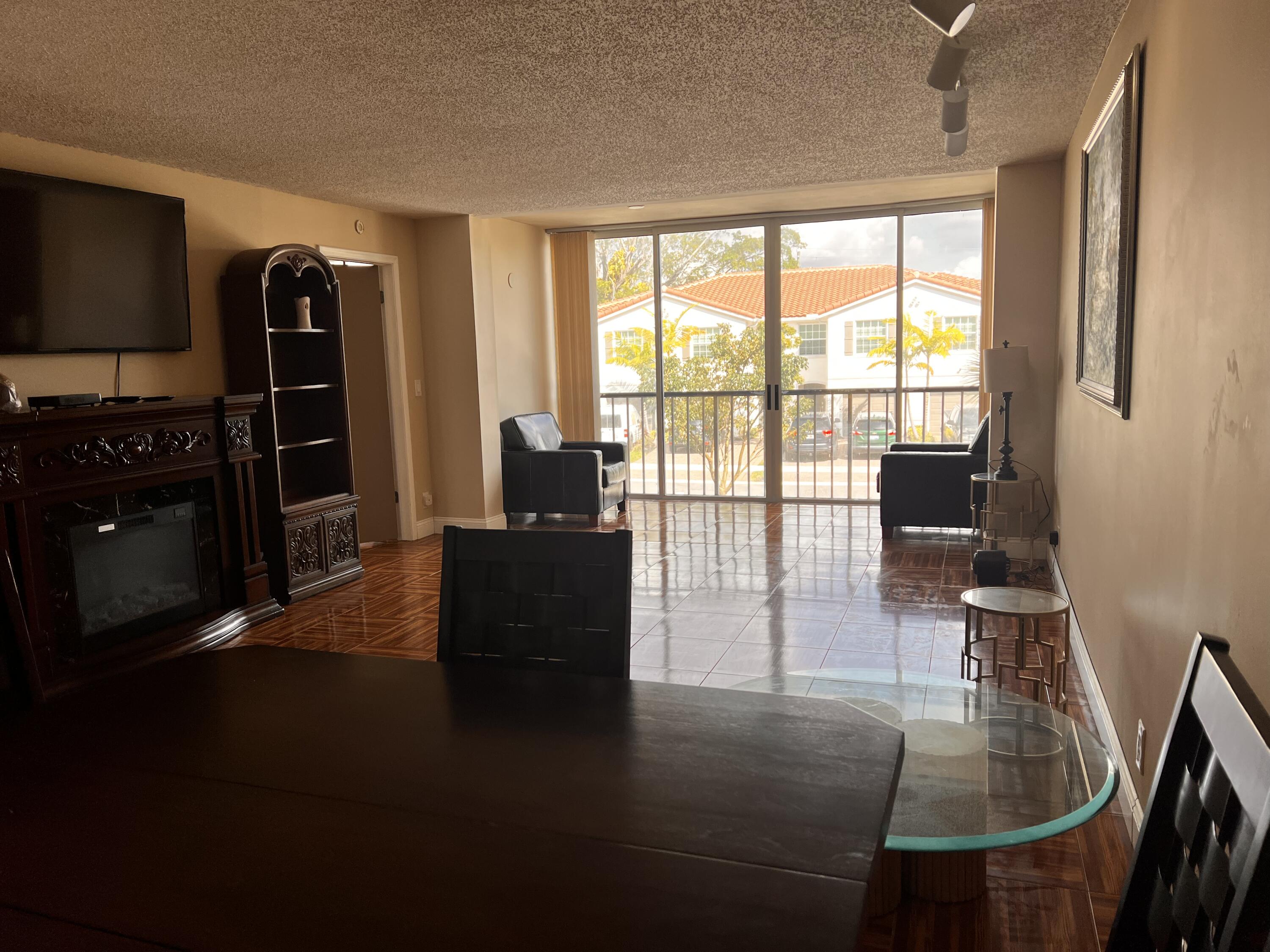 4070 Tivoli Court, Unit 202 Lake Worth, FL 33467 - Photo 24 of 28 2025-02-19 10.41.07