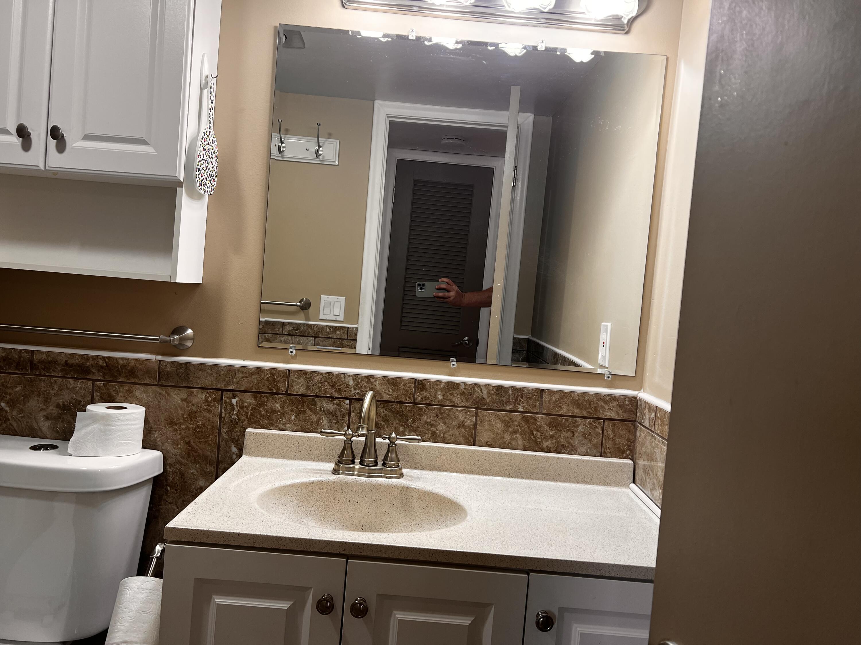 4070 Tivoli Court, Unit 202 Lake Worth, FL 33467 - Photo 7 of 28 2025-02-19 10.45.30