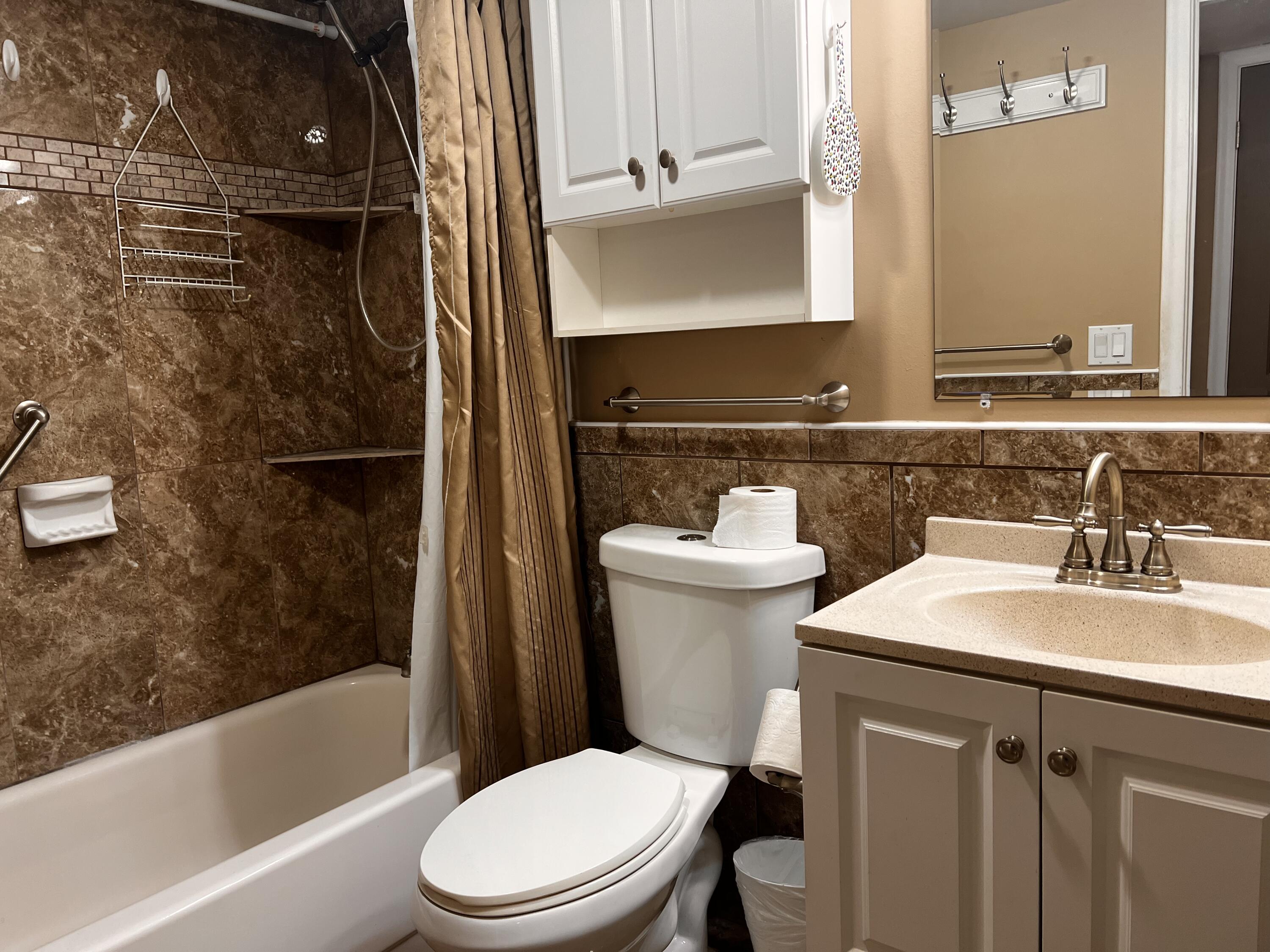 4070 Tivoli Court, Unit 202 Lake Worth, FL 33467 - Photo 8 of 28 2025-02-19 10.45.23