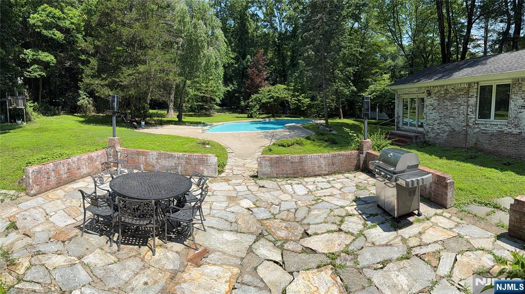 25 Ackerman Road Saddle River, NJ 07458 - Photo 2 of 9