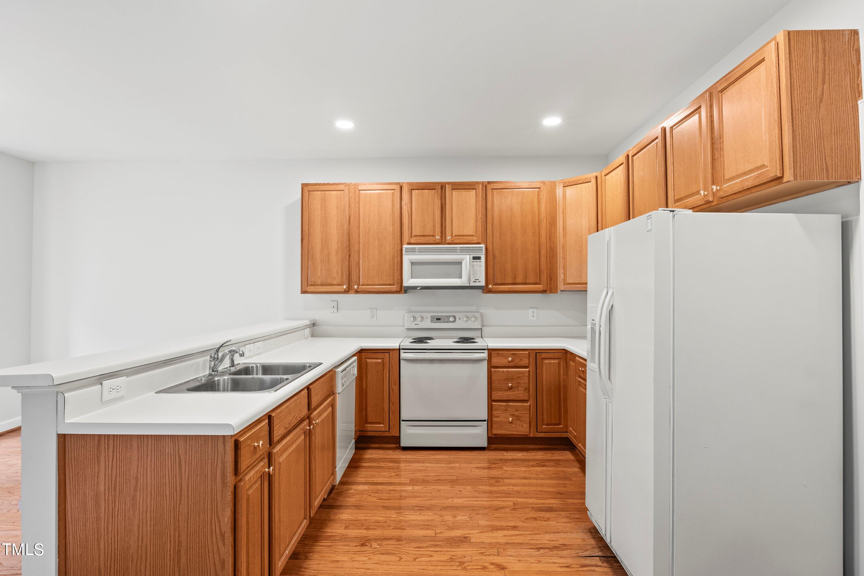 216 Grand Springs Garner, NC 27529 - Photo 6 of 21 15-20240611216 Grand Spring Ct019