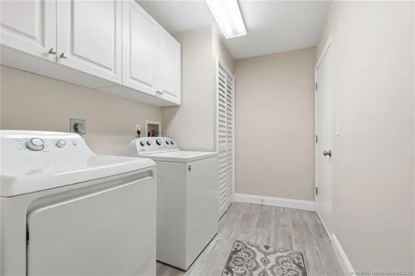 $399,999 | 5657 Southeast Foxcross Place, Stuart, FL 34997