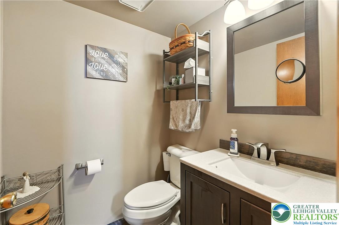 6176 Ridge Road Zionsville, PA 18092 - Photo 15 of 31 Gallery Image 15