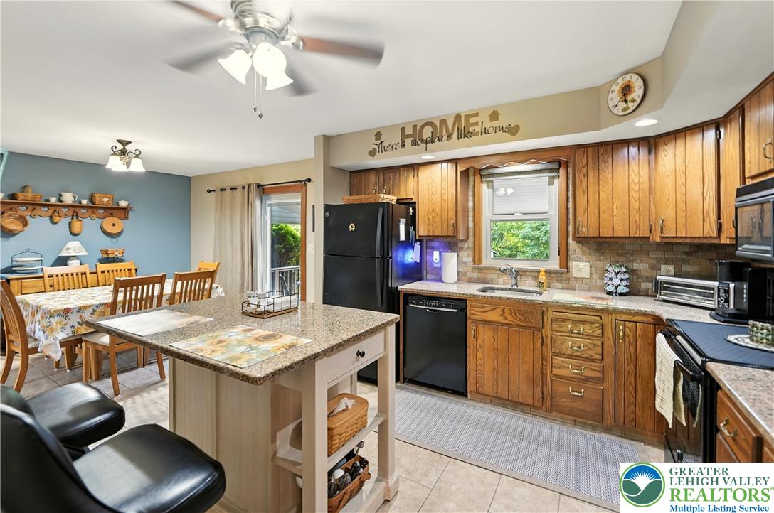 6176 Ridge Road Zionsville, PA 18092 - Photo 8 of 31 Gallery Image 8