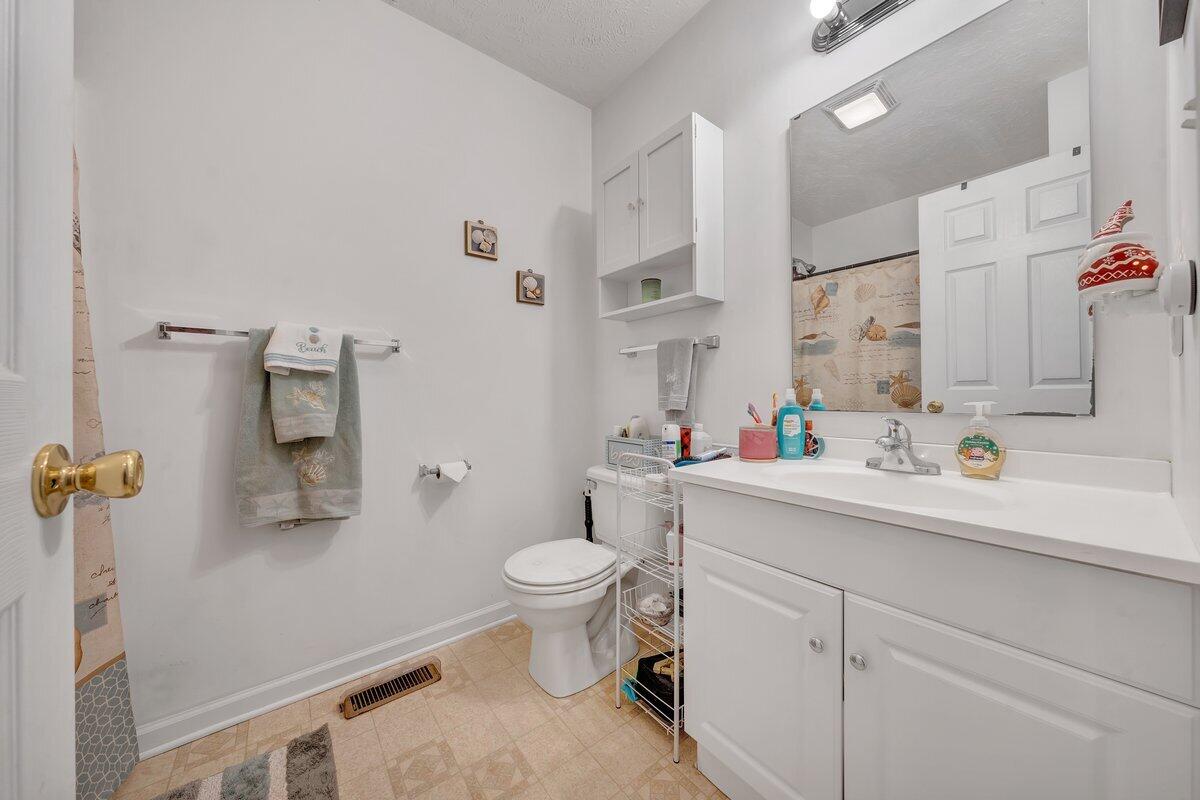 232 Bowles Road Collinsville, VA 24078 - Photo 11 of 25 Main Bathroom