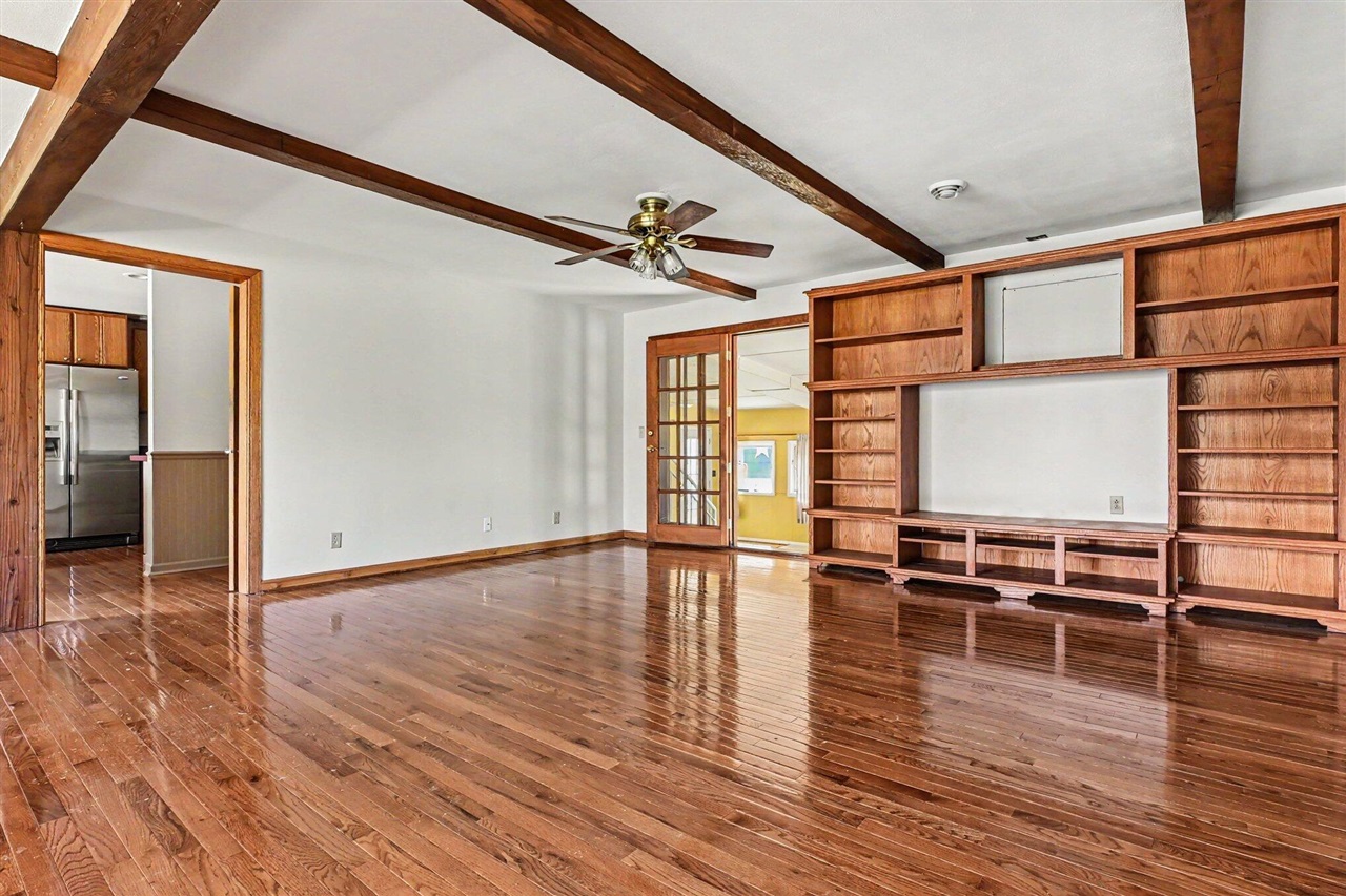 13414 Wilson Road New Buffalo, MI 49117 - Photo 3 of 34